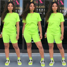Load image into Gallery viewer, 2019 new women solid sporting casual two piece set short sleeve tee top above knee pants suit tracksuit outfit 4 color
